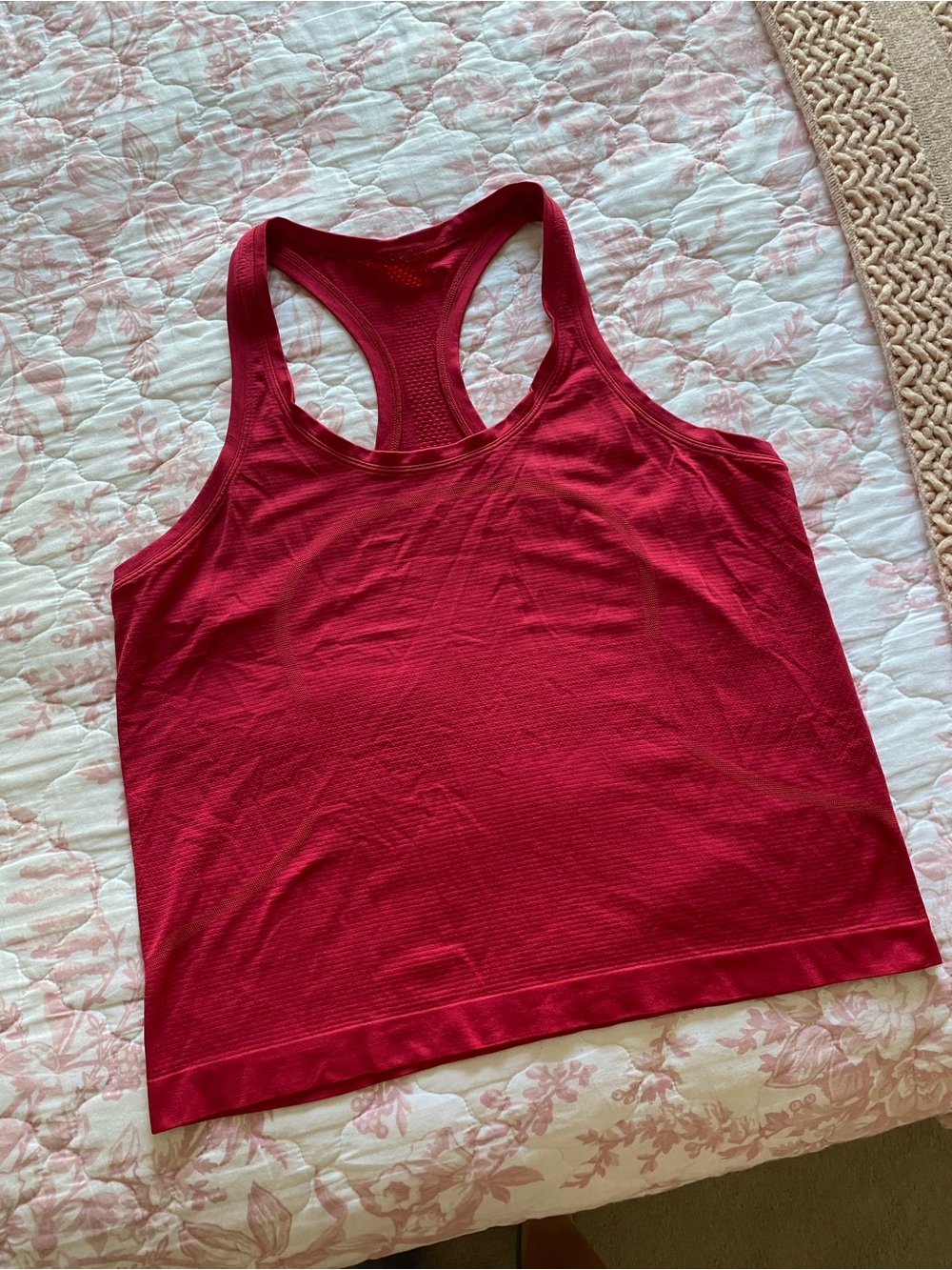 Lululemon swiftly tech razorback tank